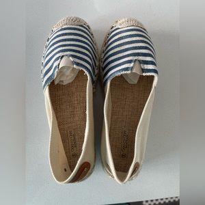 Mom (Diseno Espana) Shoes